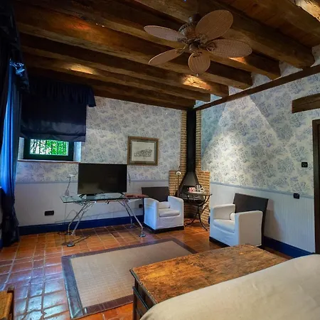 Rural Castillo De Hotel 5*