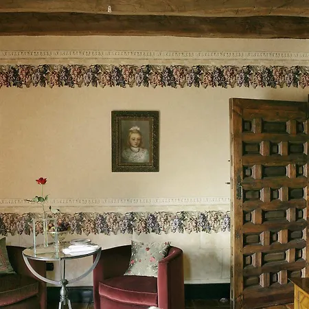 Rural Castillo De 5*