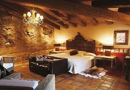 Rural Castillo De Hotel