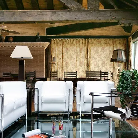 Rural Castillo De 5*