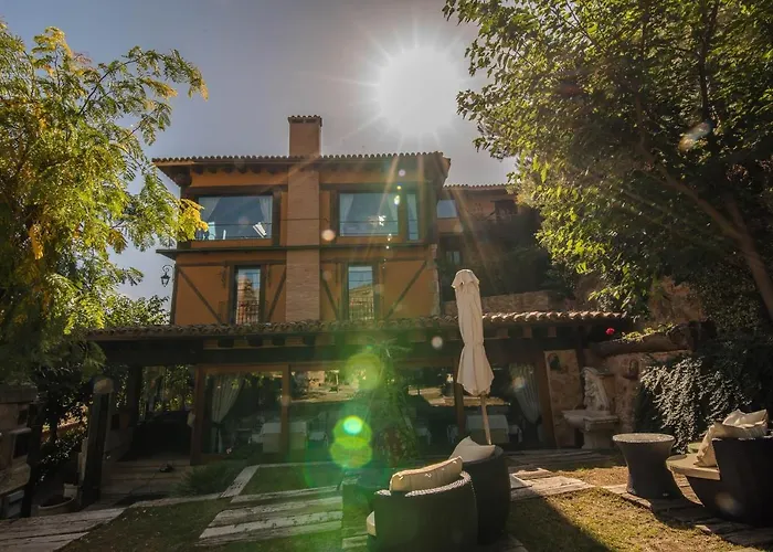 Rural Castillo De 5*