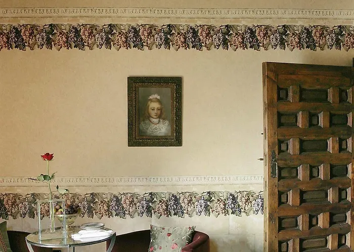 Rural Castillo De 5*